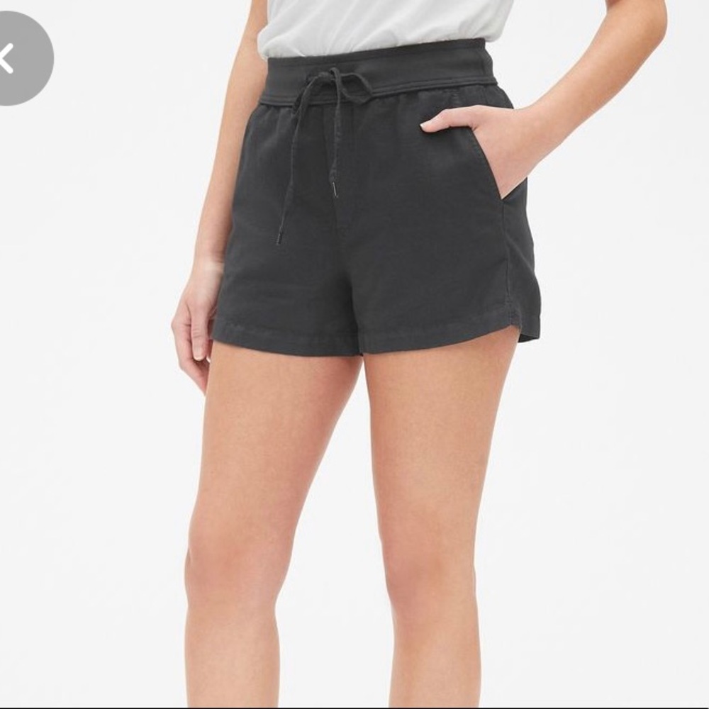 GAP 3.5” Drawstring Shorts in Linen Cotton, Navy L